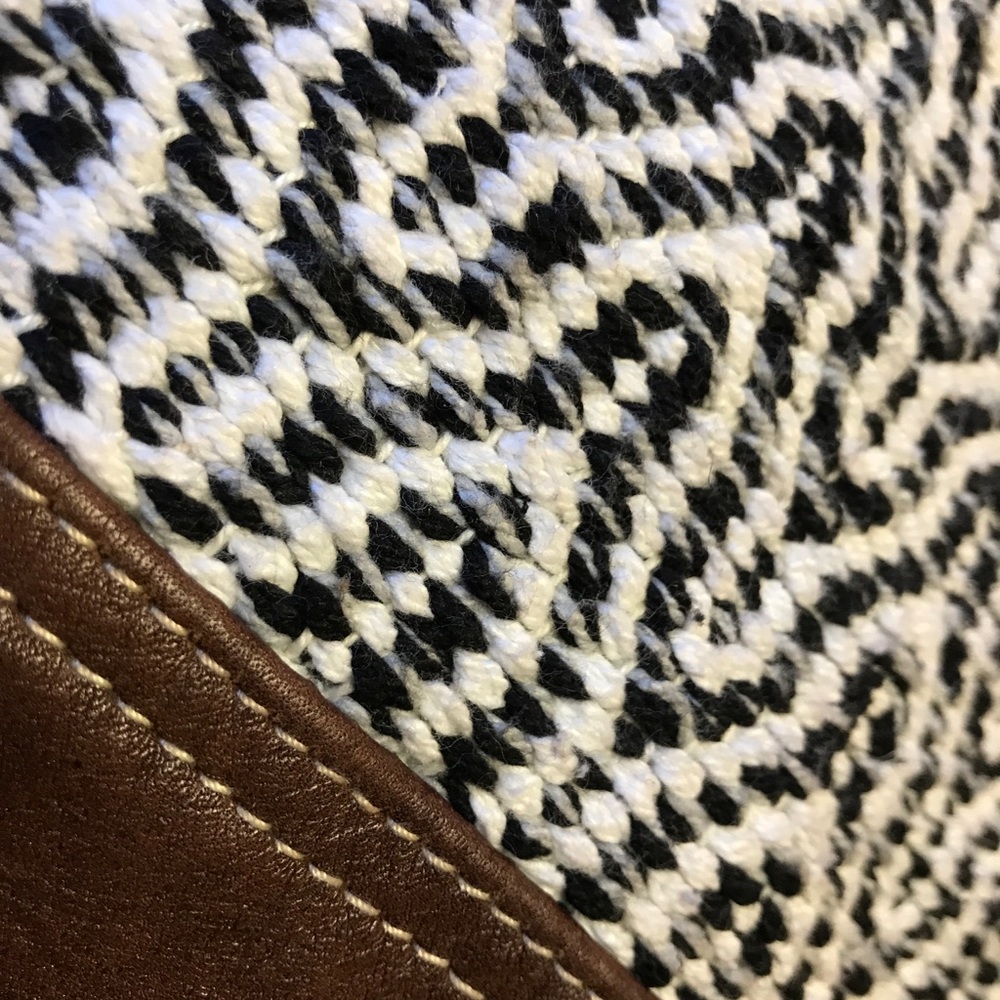 Myra Bag unique wristlet - Picture 10 of 15